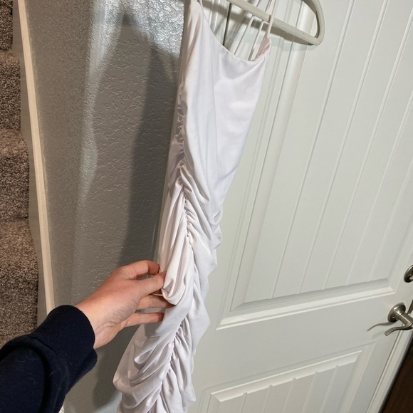 Lisa Ruched Mini Dress in White
superdown - Picture 4 of 8